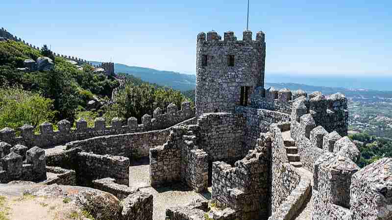 A glimpse of the National Palace of Pena from the Castle of the Moors, tags: moorish - CC BY-SA