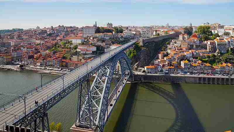 Porto - View of Ribeira district from Vila Nova de Gaia, tags: porto, camino - CC BY-SA